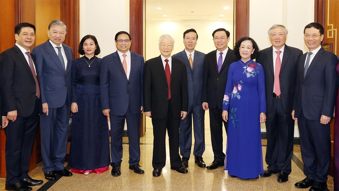 Tổng Bí thư Nguyễn Phú Trọng với lãnh đạo Đảng, Nhà nước và các đại biểu tại phiên bế mạc hội nghị. Ảnh: Trí Dũng/TTXVN.
