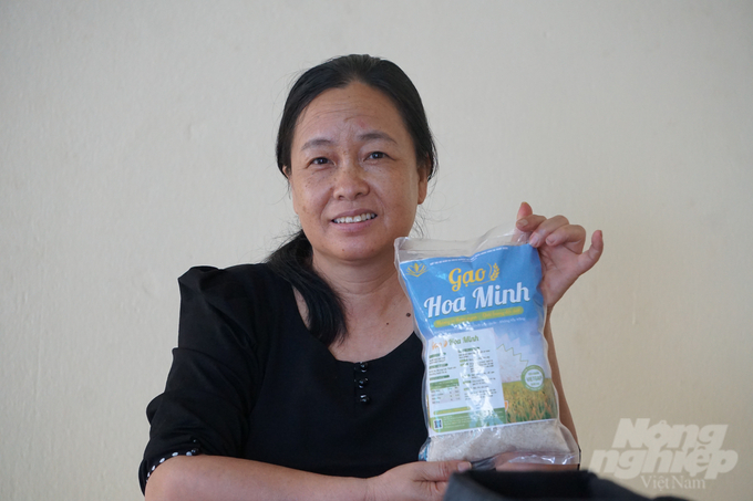 Sản phẩm gạo Hoa Minh của HTX Xuân Minh đạt tiêu chuẩn VietGap năm 2022. Ảnh: Quốc Toản.