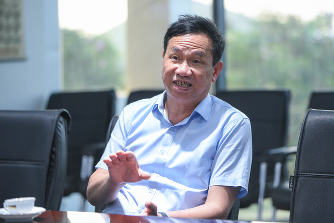 Mr. Dinh Cao Khue, Chairman of the Board of Directors and General Director of Doveco, sharing his plan to construct a new factory in Son La. Photo: Tung Dinh.