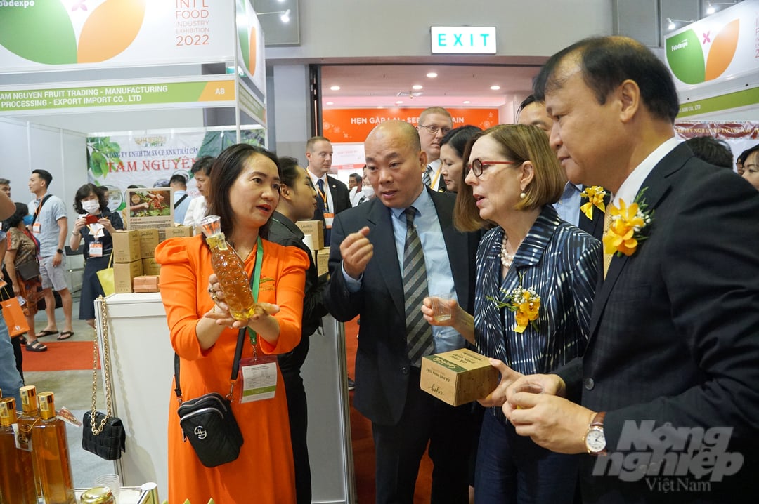 Triển lãm quốc tế ngành lương thực thực phẩm TP.HCM lần thứ nhất được tổ chức vào tháng 10/2022 thu hút sự tham gia 250 gian hàng của các doanh nghiệp trong và ngoài nước. Ảnh: Nguyễn Thủy.