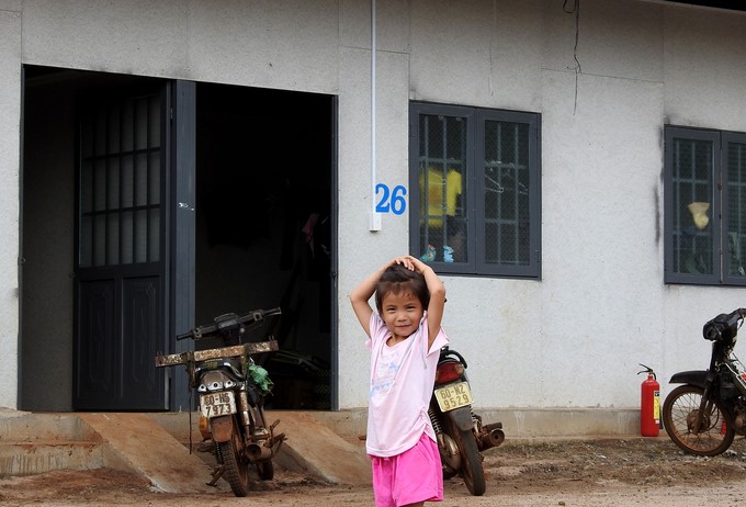 Children at the residential area for ethnic minority workers of Dong Nai Rubber Corporation, the winner of the 'Responsible Businesses on Human and Children's Rights' award in 2022. Photo: Thanh Son.