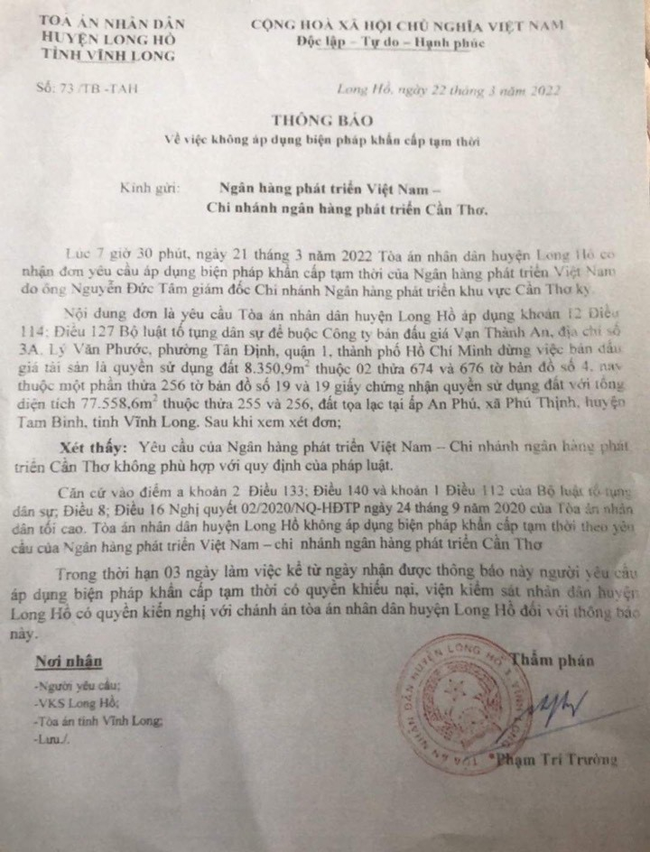 Tòa án Nhân dân huyện Long Hồ thông báo không áp dụng biện pháp khẩn cấp tạm thời vì không phù hợp với quy định của pháp luật.