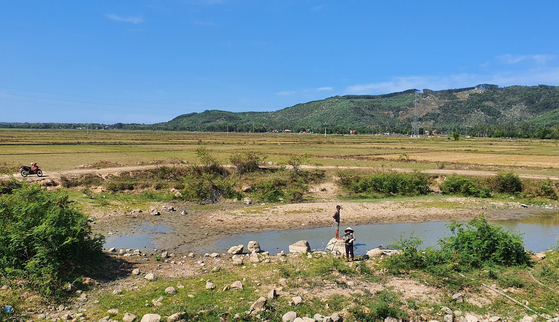 Many reservoirs in Quang Ngai are still holding very little water. Photo: Le Khanh.