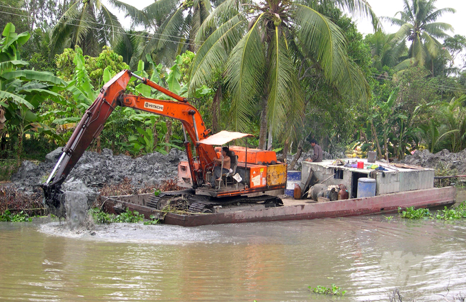 Hiện nay các địa phương trên địa bàn tỉnh An Giang đang chủ động thực hiện công tác thủy lợi. Ảnh: Lê Hoàng Vũ.