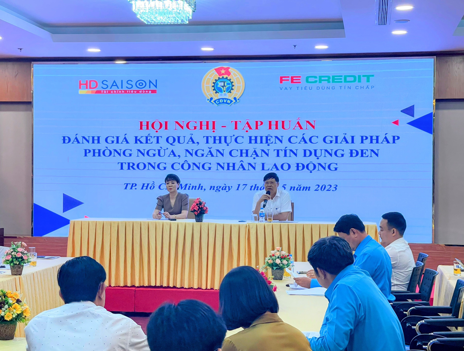 Tổng Liên đoàn Lao Động Việt Nam đã tổ chức Hội nghị Tập huấn đánh giá kết quả, thực hiện các giải pháp phòng ngừa, ngăn chặn tín dụng đen trong công nhân lao động trên toàn quốc. Ảnh: FE.