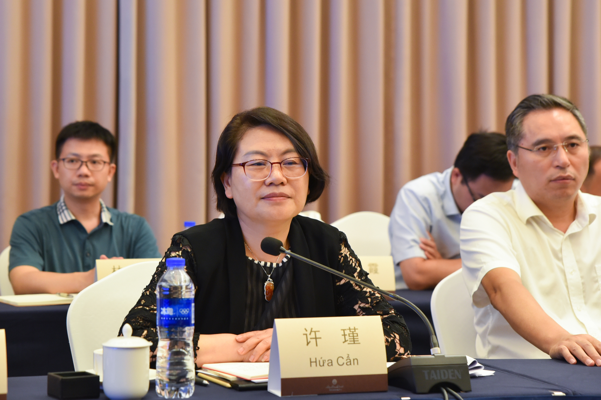 Phó Giám đốc Sở NN-PTNT Quảng Tây Hứa Cẩn nhất trí với các đề xuất, ý kiến của phía đoàn công tác Bộ NN-PTNT Việt Nam. Ảnh: Cao Trần.
