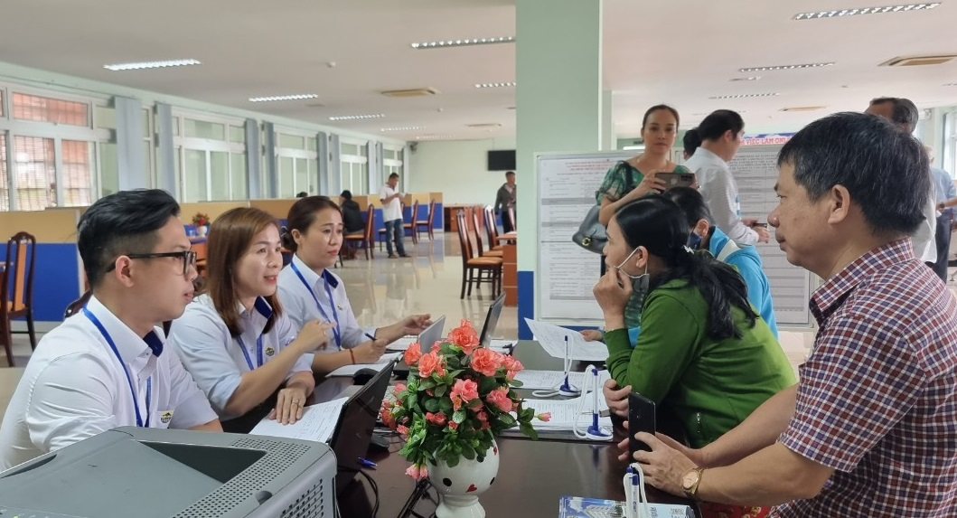 Tư vấn, giới thiệu việc làm, giải quyết chế độ bảo hiểm thất nghiệp tại Trung tâm Dịch vụ việc làm TP Đà Nẵng.