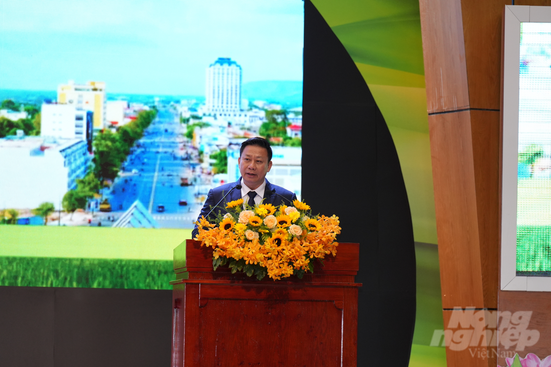 Mr. Nguyen Thanh Ngoc, Chairman of Tay Ninh Provincial People's Committee: 'High-tech agriculture is one of the province's most significant breakthroughs'. Photo: Hong Thuy.