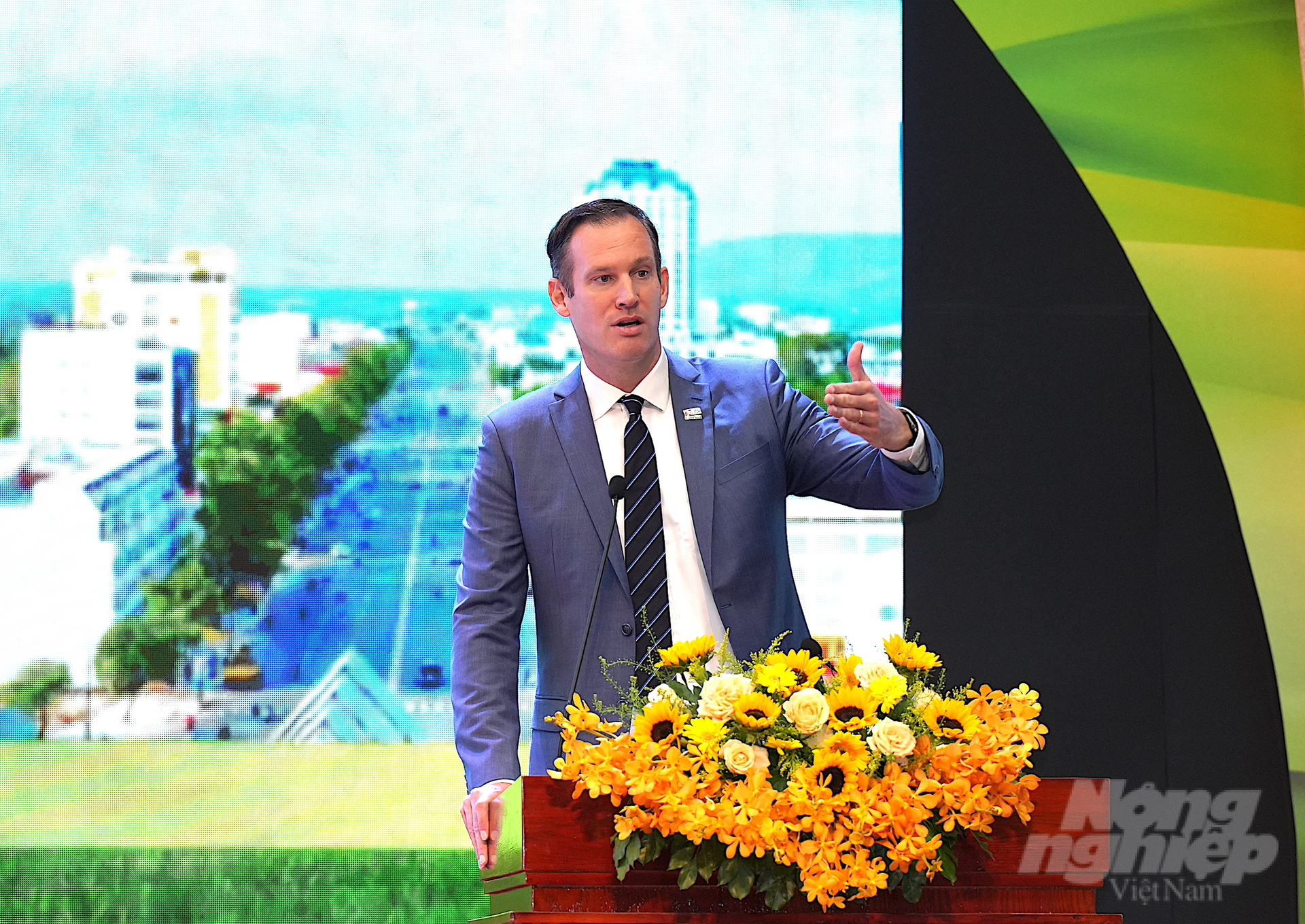 Mr. Gabor Fluit, President of the European Chamber of Commerce in Vietnam: 'Tay Ninh has exceptional potentials for high-tech agricultural development'. Photo: Hong Thuy.