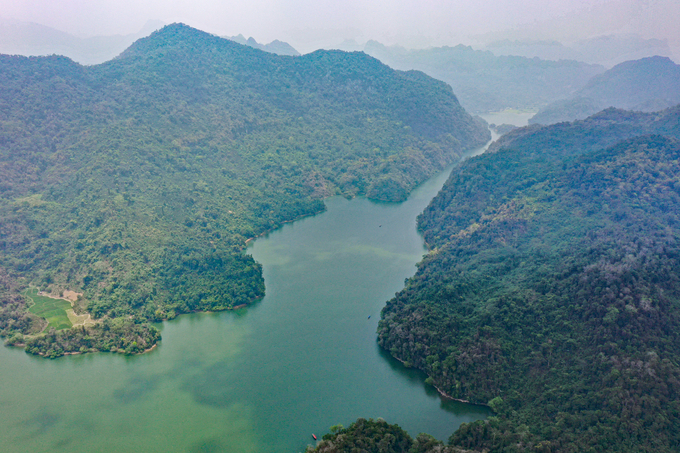 A corner of Ba Be lake. Photo: Tung Dinh.