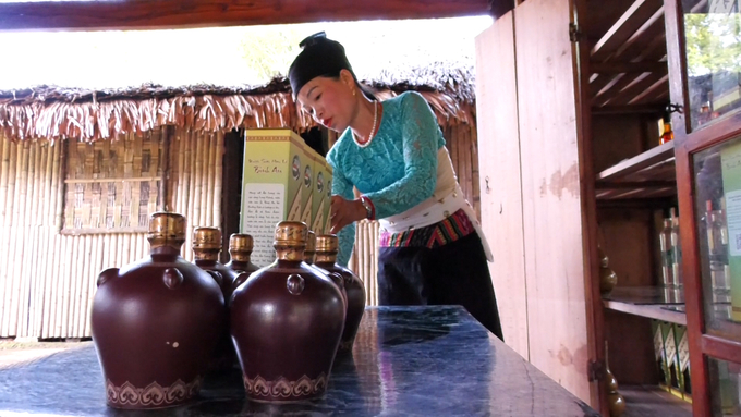 Rượu siêu men lá được lựa chọn để tham gia sản phẩm OCOP của tỉnh Thanh Hóa. Ảnh: Ngọc Thỏa.