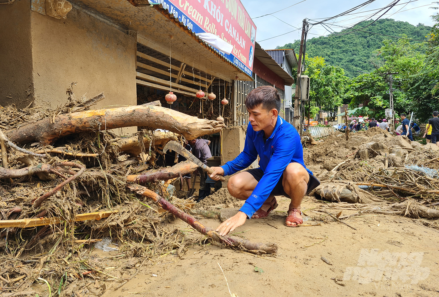 Trong năm 2022, huyện nghèo Kỳ Sơn (Nghệ An) là tâm điểm của bão lũ. Ảnh: Quốc Toản. 