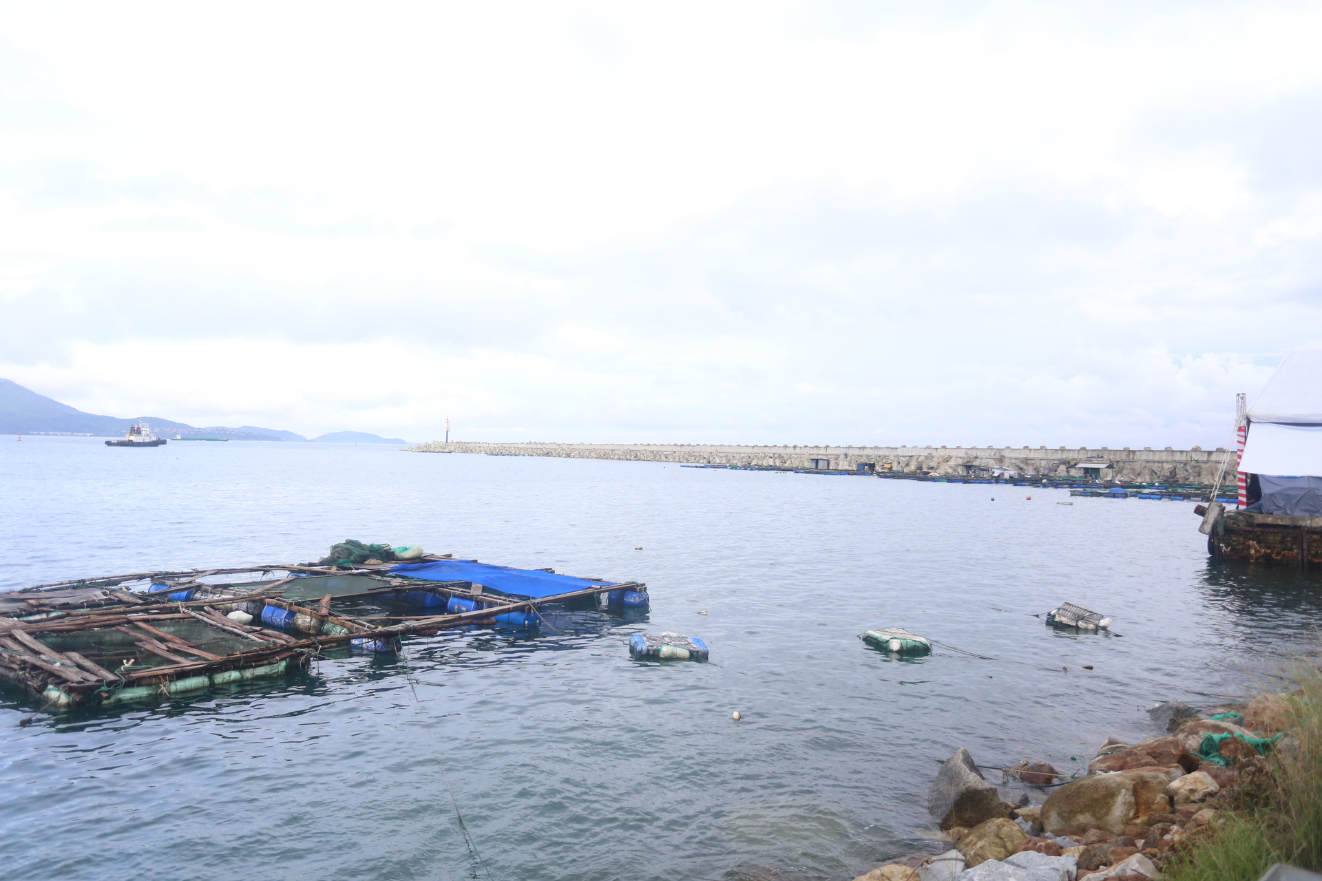 Cách không xa địa điểm nhận chìm chất thải là khu vực đánh bắt, nuôi trồng thủy sản truyền thống của ngư dân Thừa Thiên - Huế. Ảnh: MT.