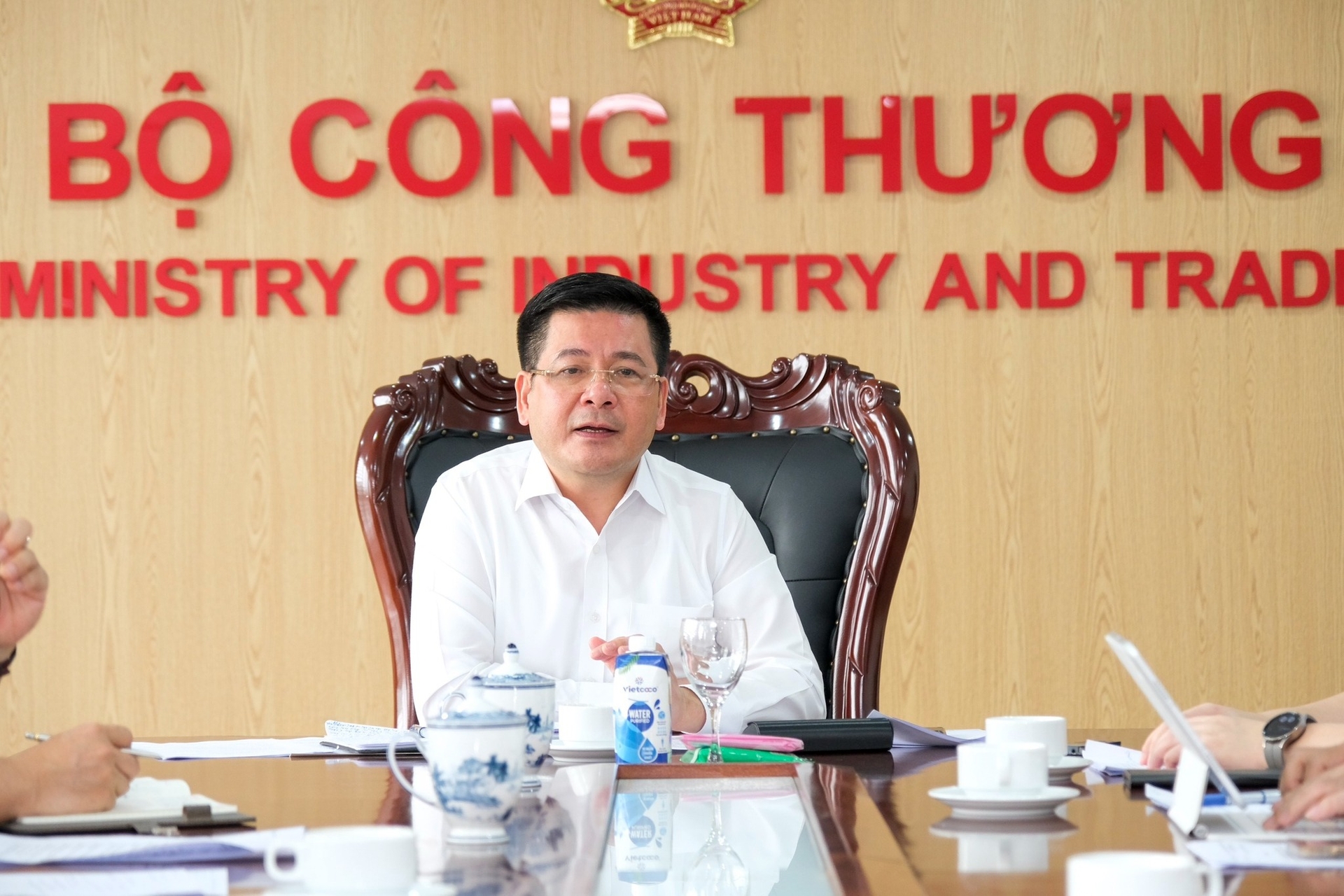 Bộ trưởng Nguyễn Hồng Diên chỉ đạo thành lập đồng thời đoàn thanh tra và đoàn giám sát thanh tra về tình hình quản lý, cung ứng điện của EVN. 