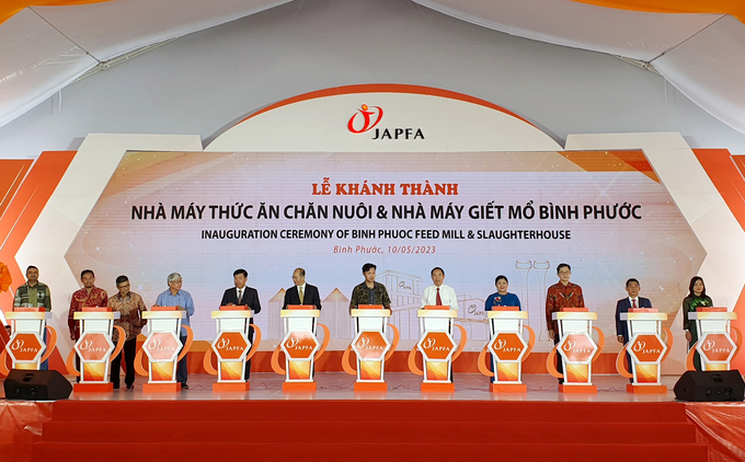 Inauguration ceremony of the most modern animal feed factory and slaughterhouse in Binh Phuoc. Photo: Tran Trung.