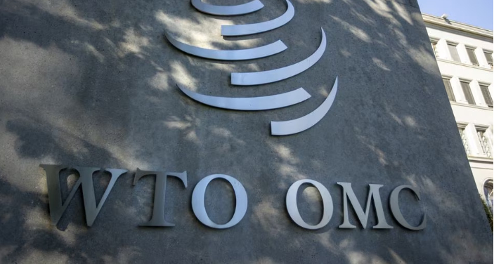 A logo is seen at the World Trade Organization (WTO) headquarters before a news conference in Geneva, Switzerland, October 5, 2022. Photo: REUTERS/Denis Balibouse