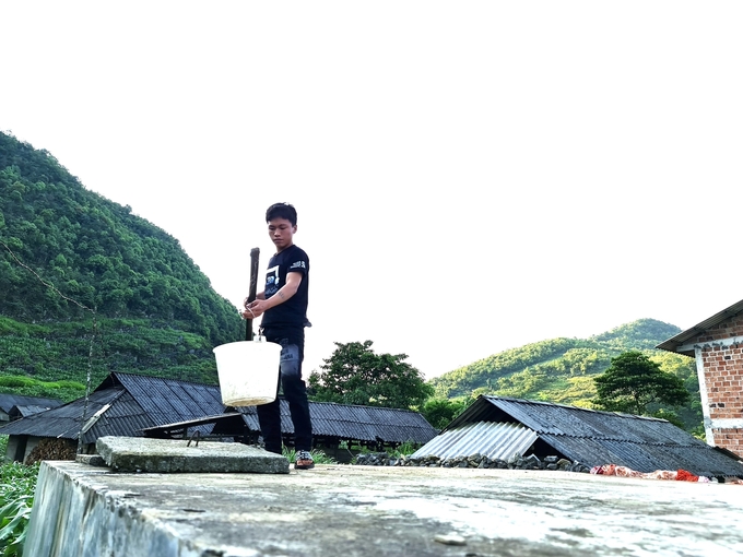Nhiều vùng ở Hà Giang đang thiếu nước sinh hoạt nghiêm trọng. Ảnh: Toán Nguyễn.