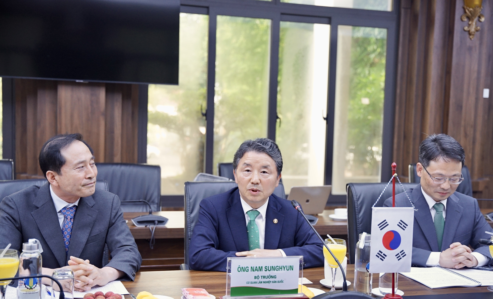 With current knowledge and expertise in the forestry sector, the Republic of Korea is willing to collaborate with Vietnam on projects and programs. Photo: Linh Linh. 