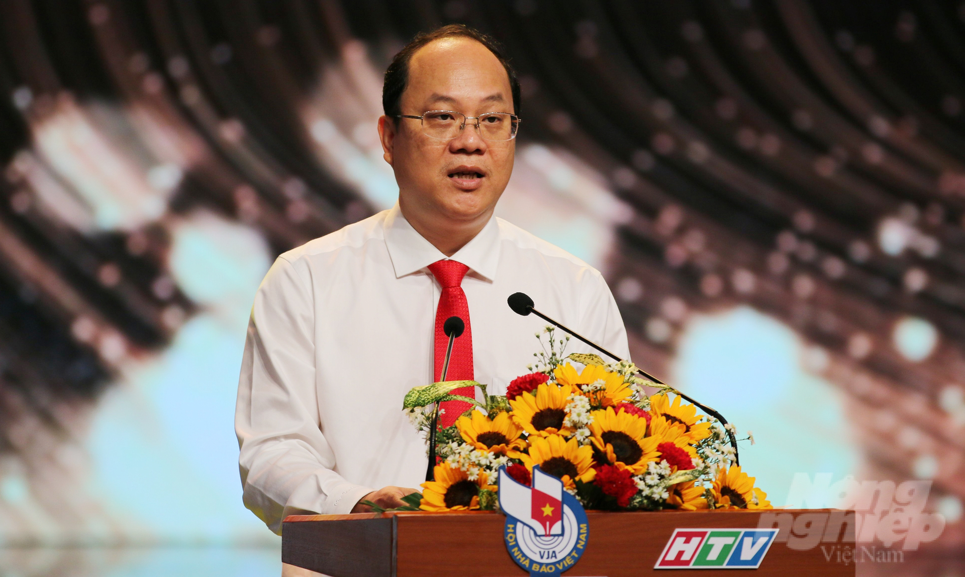 Phó Bí thư Thành ủy TP.HCM Nguyễn Hồ Hải phát biểu tại Lễ trao Giải Báo chí TP.HCM lần thứ 41 năm 2023. Ảnh: T.H.