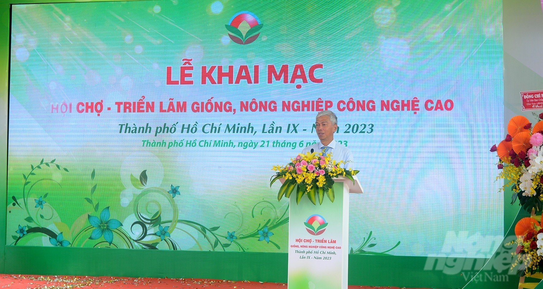 Ông Võ Văn Hoan - Phó Chủ tịch UBND TP.HCM phát biểu tại lễ khai mạc. Ảnh: Lê Bình.
