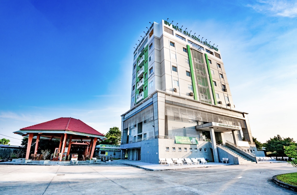 Trụ sở Bệnh viện Mắt Sài Gòn Cần Thơ. Ảnh: Lê Hoàng Vũ.