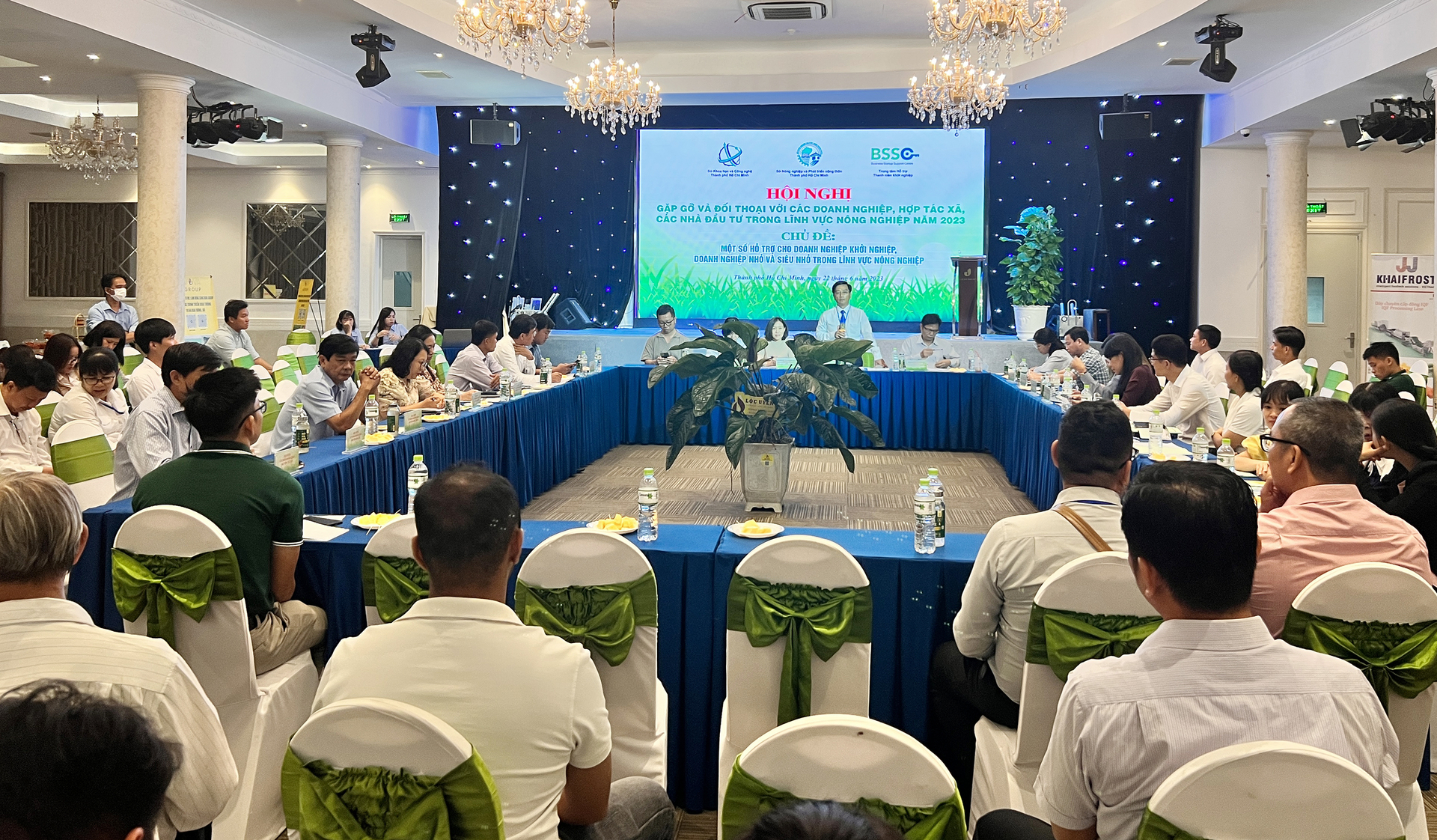 Mr. Nguyen Huu Hoai Phu, Deputy Director of Ho Chi Minh City Department of Agriculture and Rural Development chairing the conference in Ho Chi Minh city. Photo: Nguyen Thuy.