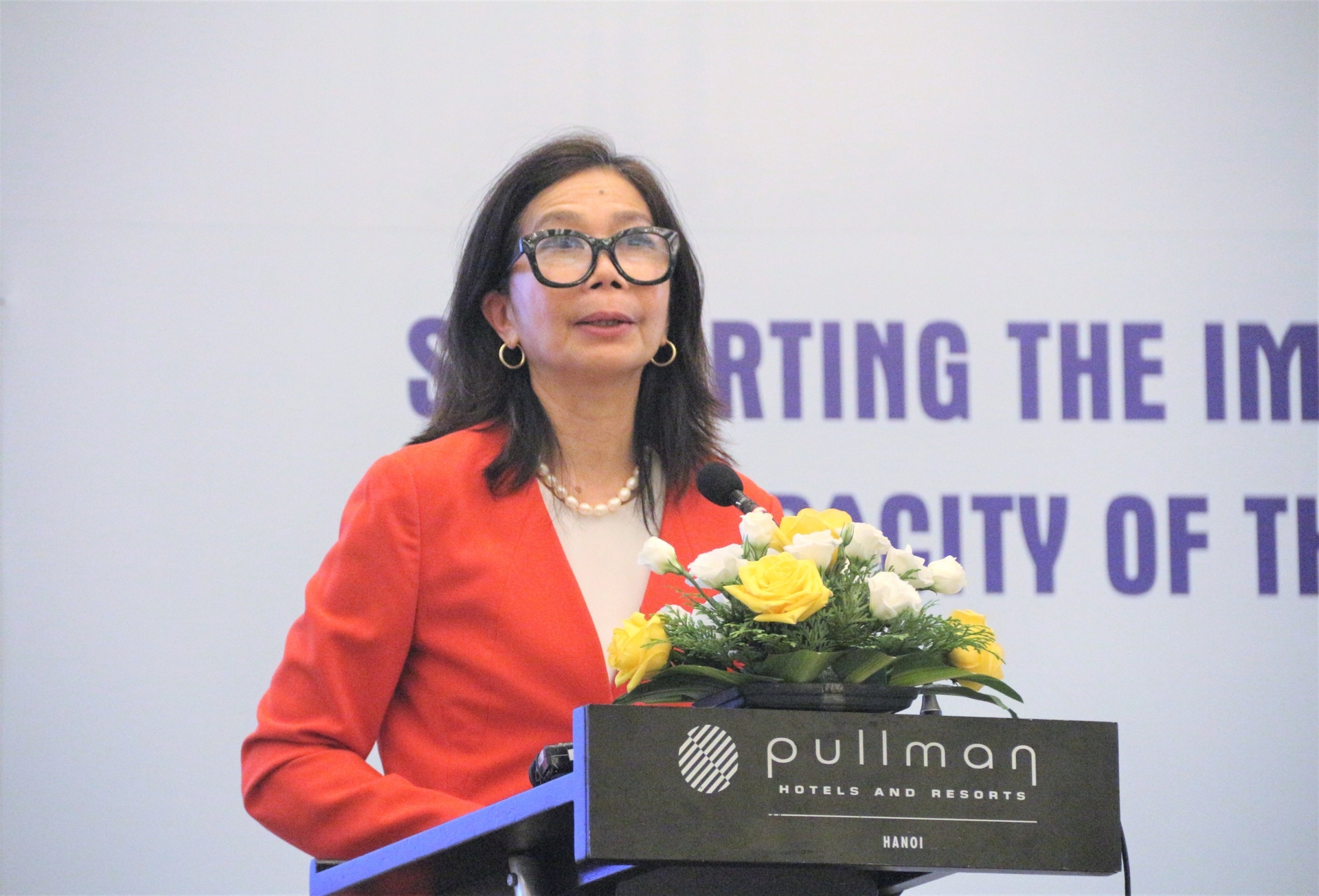 Bà Pauline Tamesis, Điều phối viên Thường trú của Liên hợp quốc tại Việt Nam phát biểu tại Hội nghị tư vấn triển khai Đề án ngành Thú y. Ảnh: Phạm Hiếu.