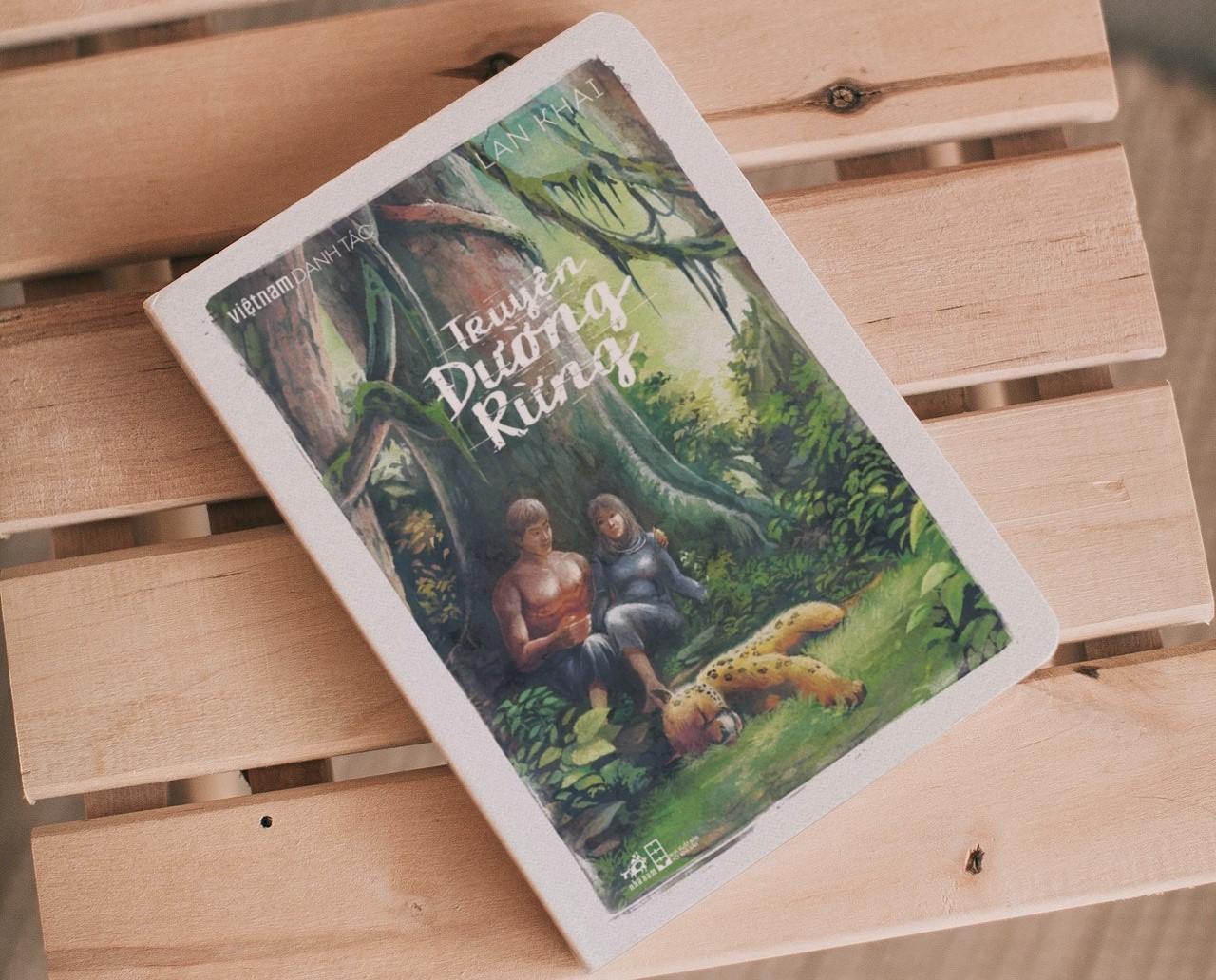 Tác phẩm 'Truyện đường rừng' của nhà văn Lan Khai vẫn được độc giả hôm nay đón nhận.