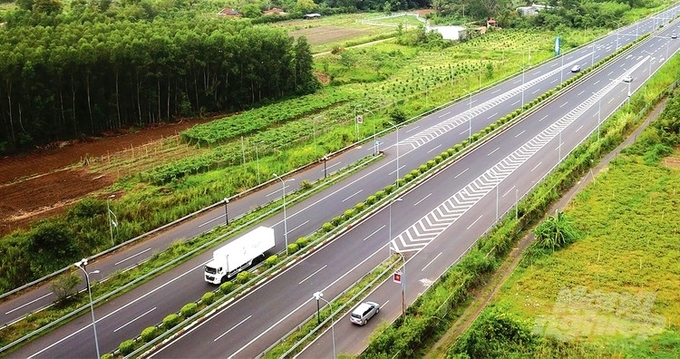 Mô hình tuyến cao tốc Cao Lãnh - An Hữu khi đưa vào sử dụng. Ảnh: Lê Hoàng Vũ.