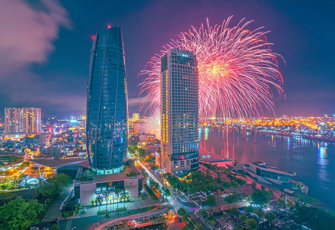 Đà Nẵng có đêm thứ 4 bừng sáng cùng DIFF 2023.