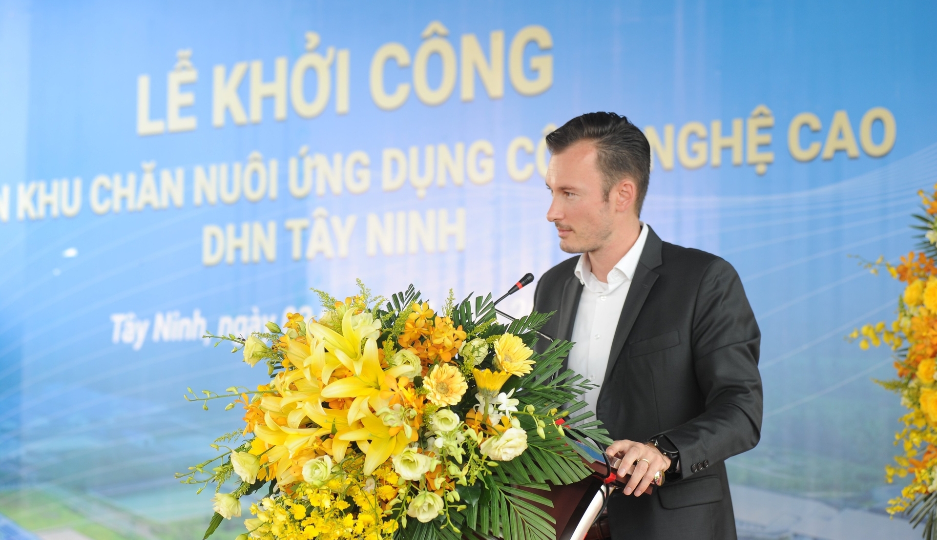 Ông Rick Van Der Linden - Giám đốc Giống Di truyền và Vật nuôi De Heus, Tổng Giám đốc công ty Belga Việt Nam chia sẻ tại sự kiện. Ảnh: HN.