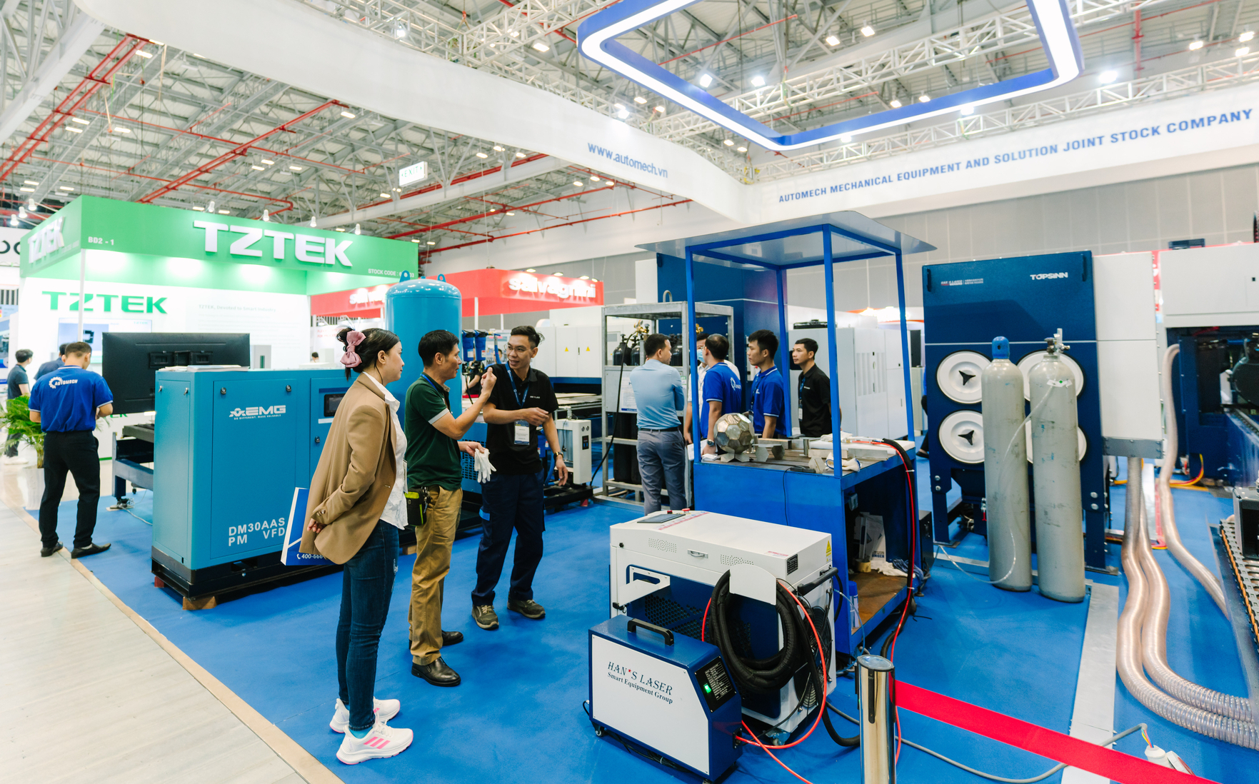 Various metal forming machines, sheet metal cutting machines; metal cutting machines; measurement & test technology; cutting & machining tools; automation & control technology were introduced at MTA Vietnam 2023.