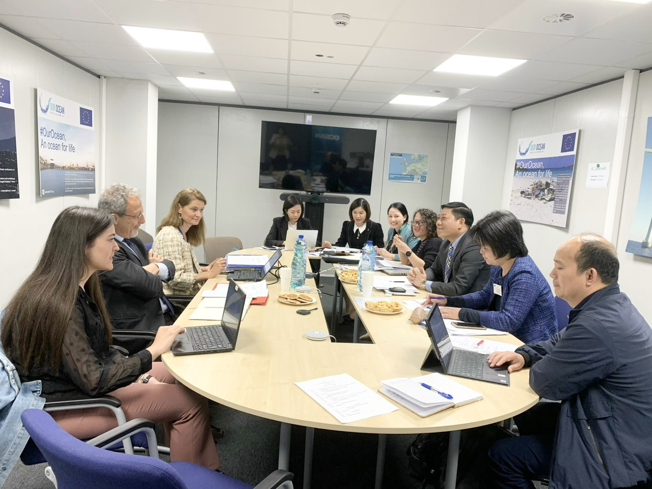 A meeting between the Technical Mission of the Ministry of Agriculture and Rural Development of Vietnam and the European Commission's Directorate-General for Maritime Affairs and Fisheries (DG-MARE). Photo: HT.