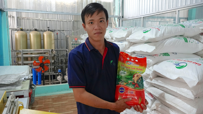 Sản phẩm gạo sạch Tân Thạnh ST25 của HTX Tân Thịnh xã Nhơn Hoà Lập. Ảnh: Minh Đảm.