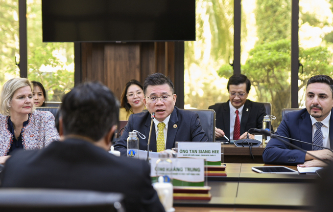 Giám đốc điều hành Tổ chức CropLife châu Á, ông Tan Siang Hee phát biểu tại cuộc gặp mặt. Ảnh: Quỳnh Chi.