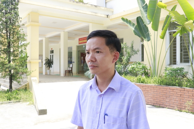 Ông Nguyễn Minh Tiến - Chủ tịch UBND xã Bảo Ái trả lời phỏng vấn của phóng viên. Ảnh: Thanh Tiến.