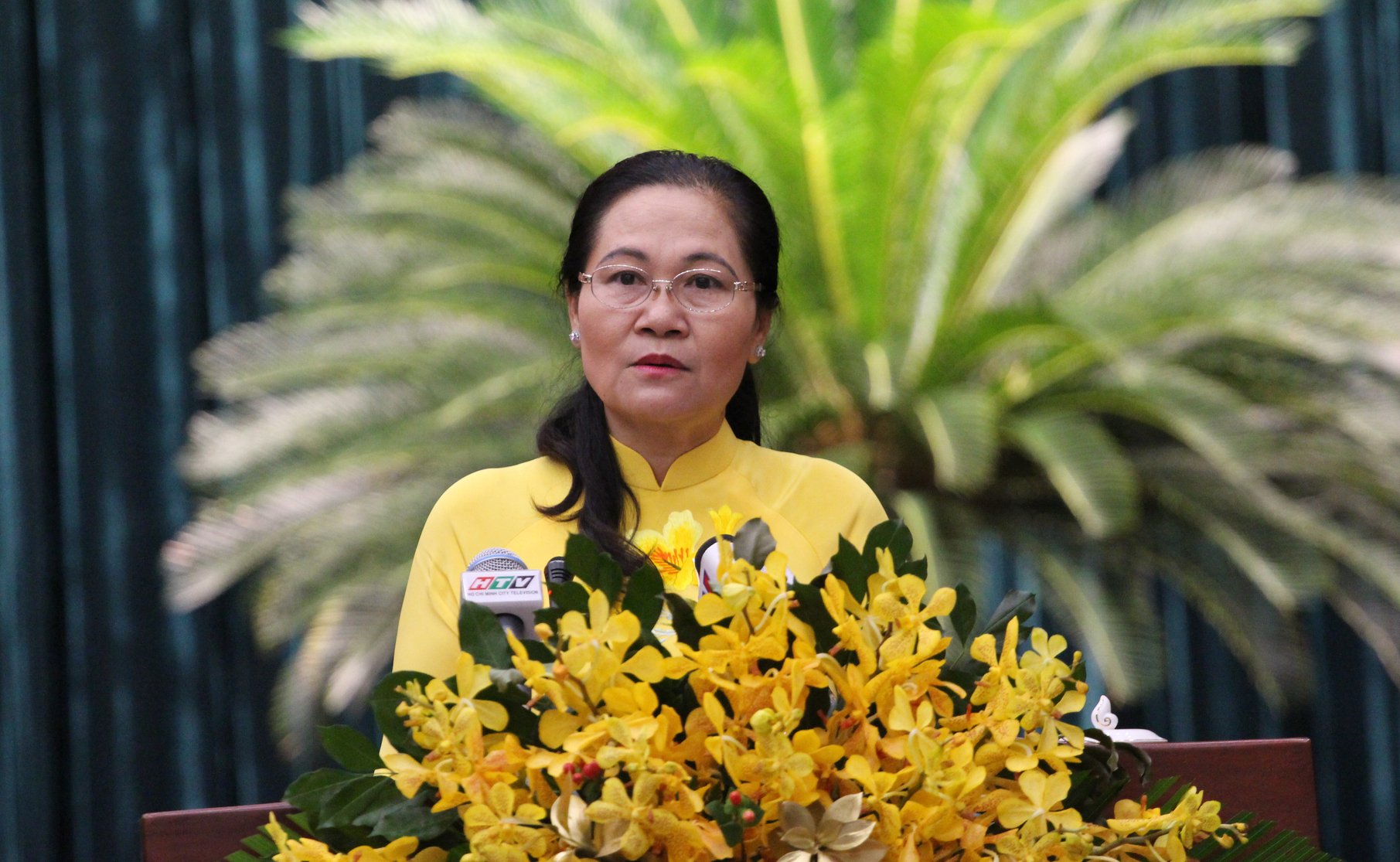 Bà Nguyễn Thị Lệ, Chủ tịch HĐND TP.HCM kết luận kỳ họp. Ảnh: T.N.