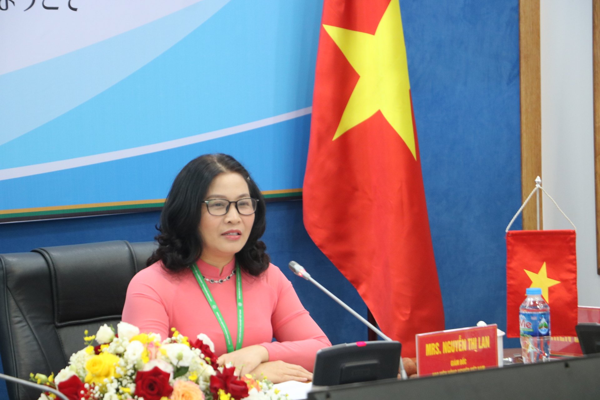 Director of Vietnam National University of Agriculture Nguyen Thi Lan spoke at the meeting. Photo: HUNG GIANG.