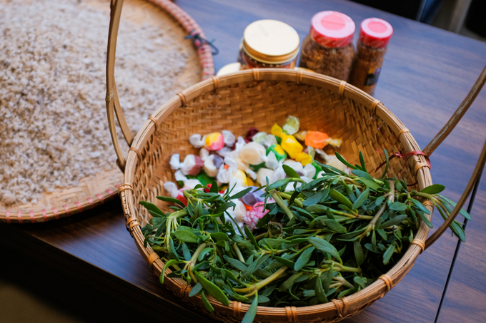 Some Vietnamese salt products, including salted candies, green vegetables nourished with mineral salts, etc. Photo: Quynh Chi.