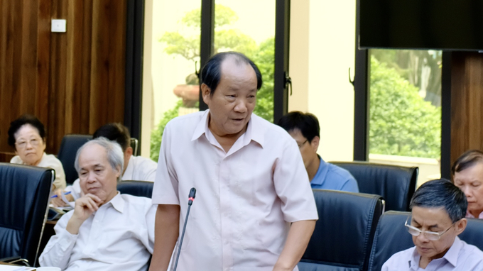 Nguyên Thứ trưởng Bộ NN-PTNT, Chủ tịch Tổng hội NN-PTNT Việt Nam Hồ Xuân Hùng phát biểu tại buổi họp. Ảnh: Quỳnh Chi.