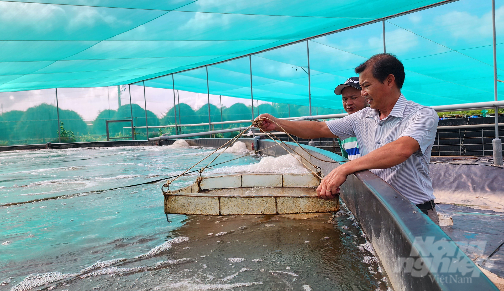 The construction of the project of focal centers in Kien Giang, Ca Mau, and Soc Trang associated with aquatic raw materials in coastal areas is one of the orientations in the Master Plan for the Mekong Delta from 2021 to 2030, with a vision to 2050. Photo: Kim Anh.