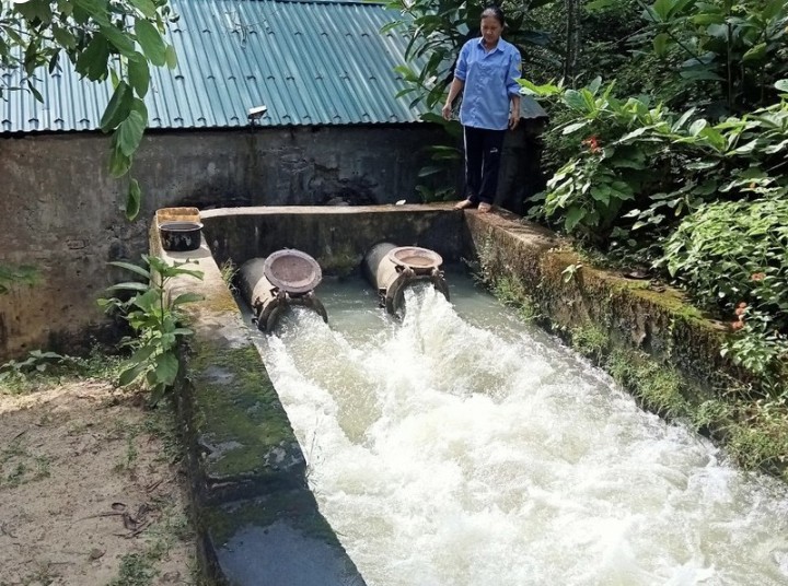 Trạm bơm nước xã Kim Liên (huyện Nam Đàn) đang hoạt động hết công suất. 