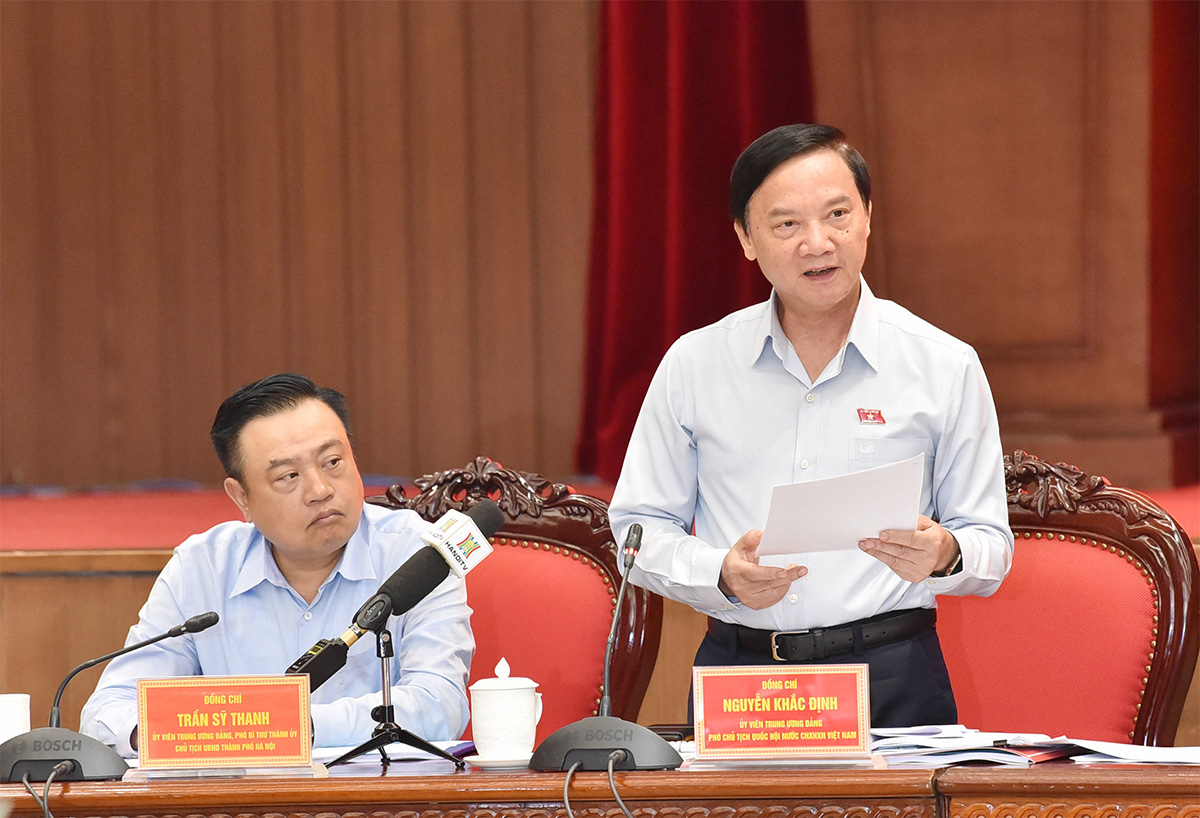 Phó Chủ tịch Quốc hội Nguyễn Khắc Định phát biểu. Ảnh: Lâm Hiển.