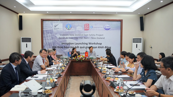 Ngày 25/7, Thứ trưởng Bộ NN-PTNT Nguyễn Hoàng Hiệp chủ trì Hội thảo Báo cáo kết quả giai đoạn khởi động Dự án An toàn Đập Việt Nam - New Zealand (2022-2027). Ảnh: Linh Linh. 