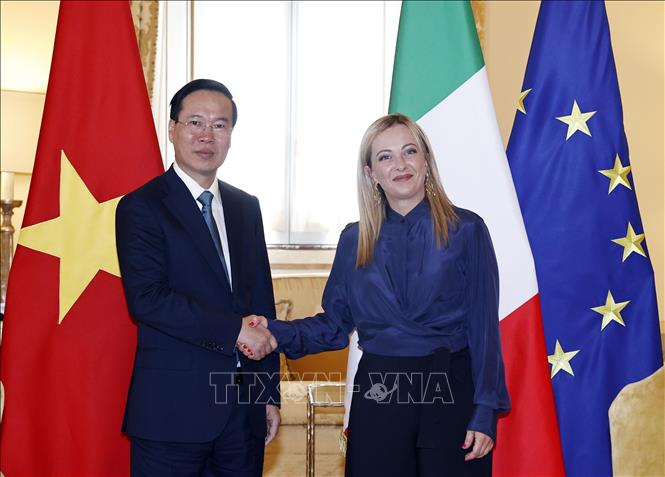 Chủ tịch nước Võ Văn Thưởng và Thủ tướng Italy Giorgia Meloni. Ảnh: TTXVN.