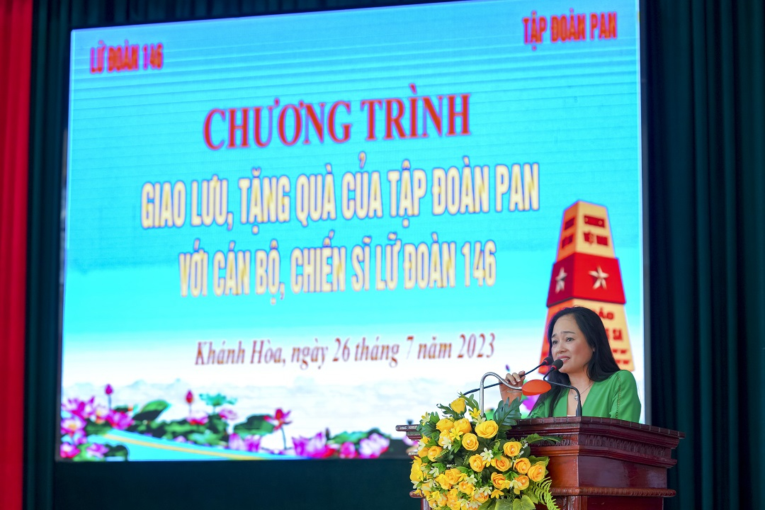 Tổng Giám đốc Tập đoàn PAN - bà Nguyễn Thị Trà My - cho biết: 'Sắc xanh Trường Sa - Green Sea được PAN thực hiện với mong muốn góp phần công sức nhỏ bé vào việc tăng mật độ phủ xanh trên các đảo thuộc quần đảo Trường Sa'.