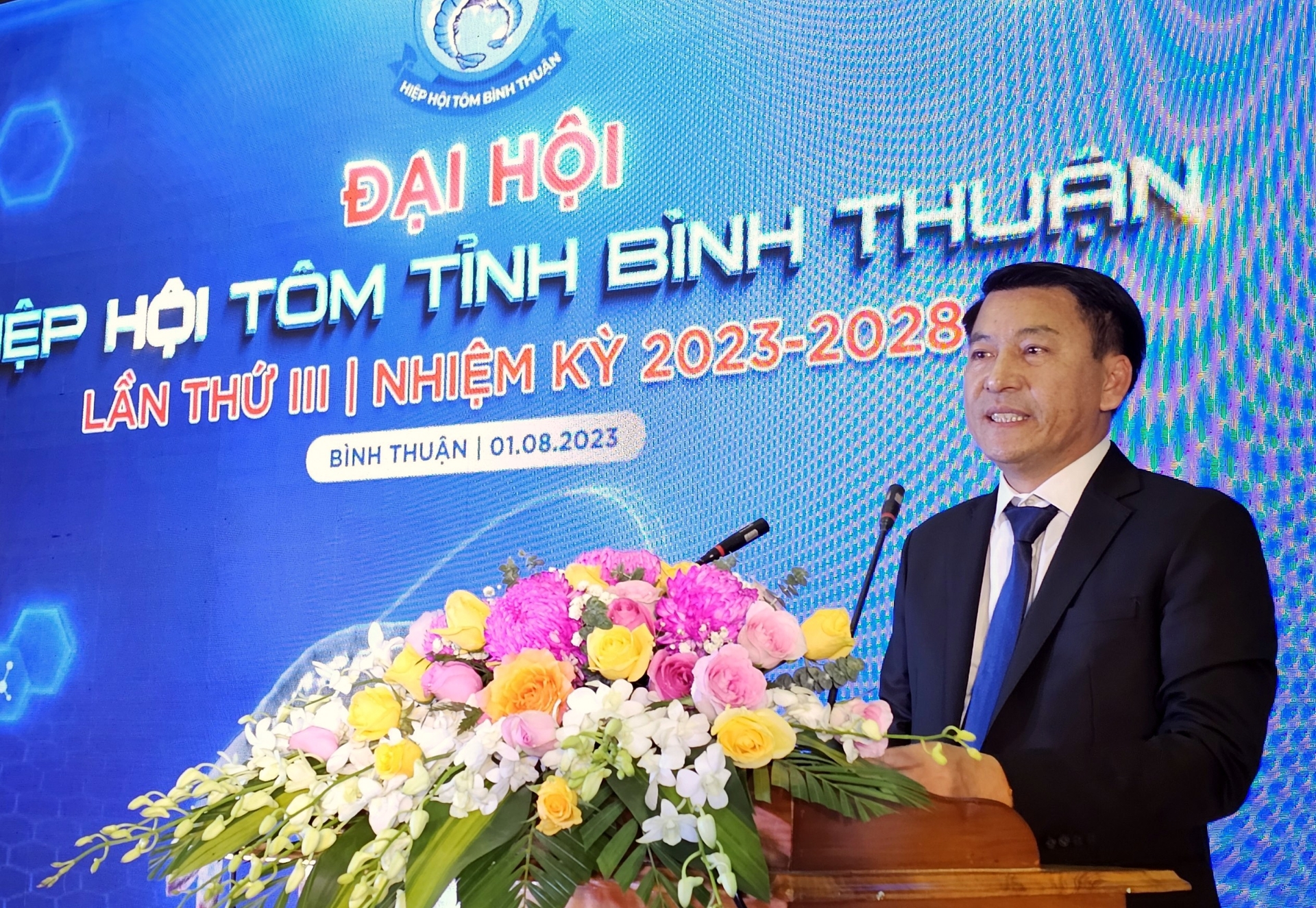 Entrepreneur Nguyen Hoang Anh was re-elected President of Binh Thuan Shrimp Association for the term 2023 - 2028. Photo: KS.