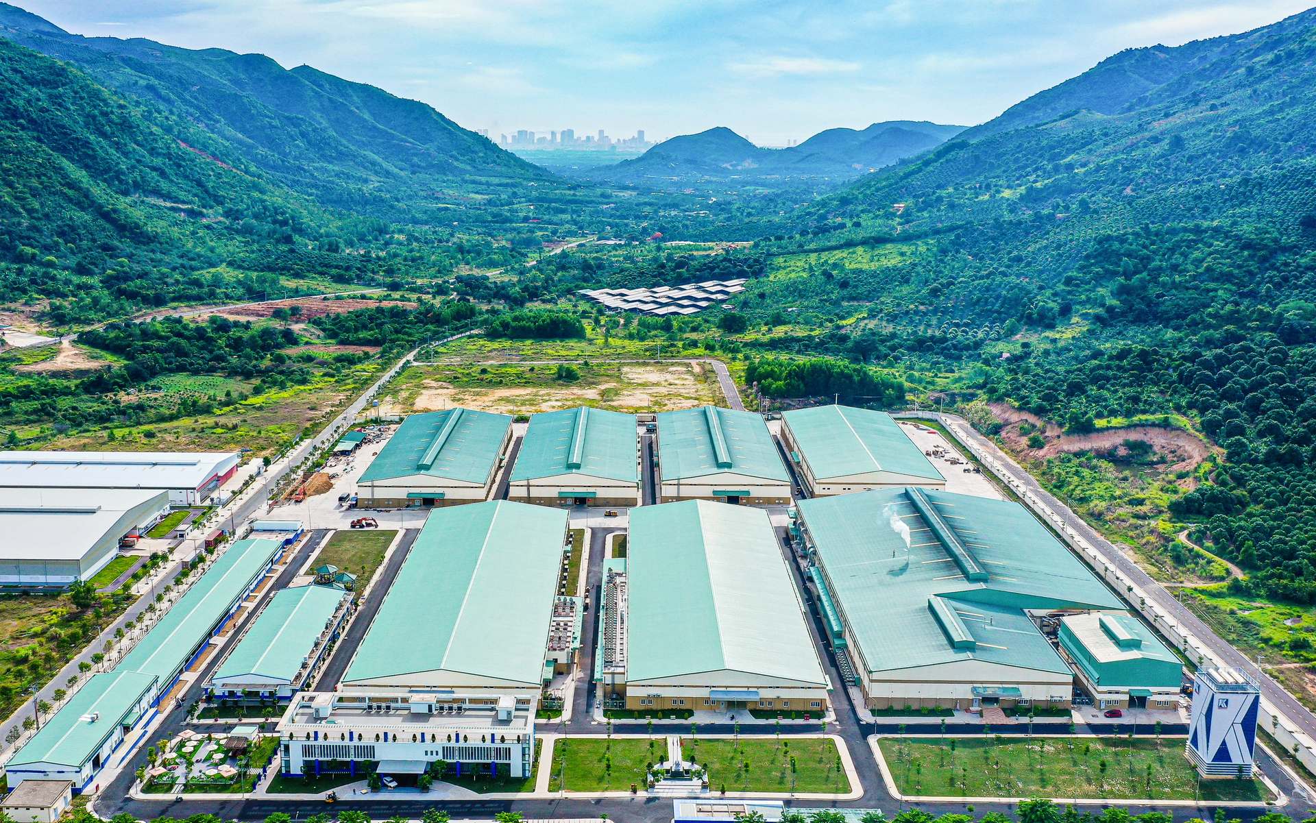 Nhà máy Thuốc lá Khatoco Khánh Hòa tại Cụm Công nghiệp Trảng É 1. Ảnh: KTC.