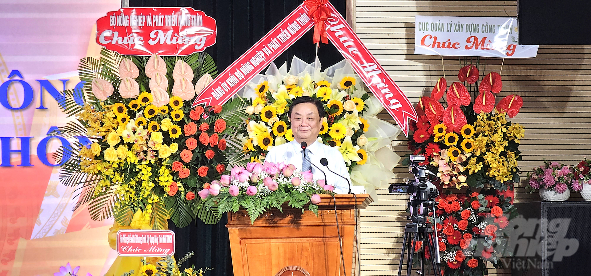 Bộ trưởng Lê Minh Hoan phát biểu tại buổi lễ ra mắt Trường Chính sách công và Phát triển nông thôn. Ảnh: Hồng Thủy.