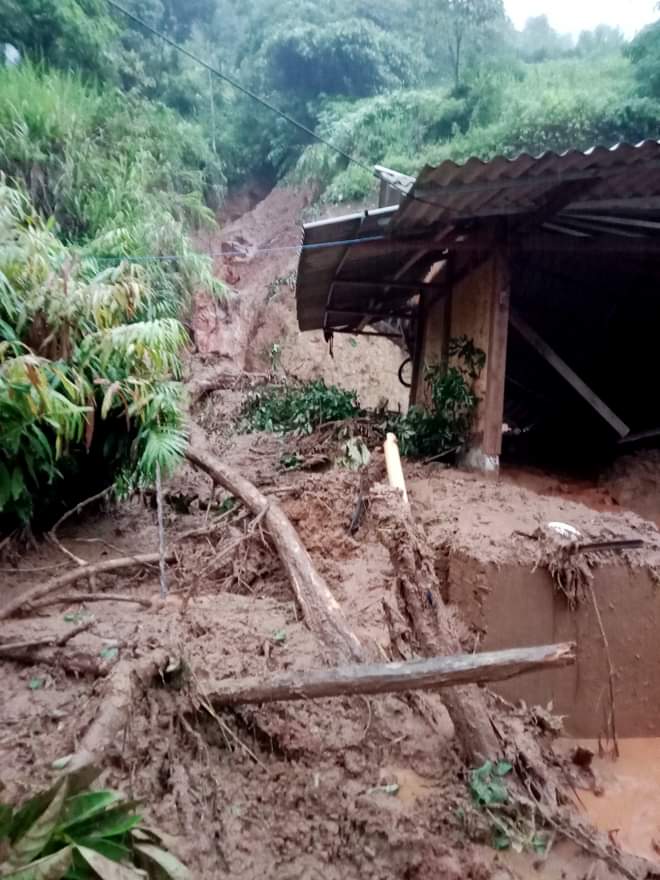 Mưa lớn gây ra lũ ống và sạt lở đất nghiêm trọng tại huyện Mù Cang Chải, tỉnh Yên Bái. Ảnh: Người dân cung cấp.